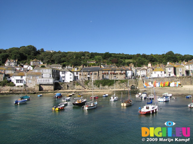 SX09031 Boats in Mousehole harbour